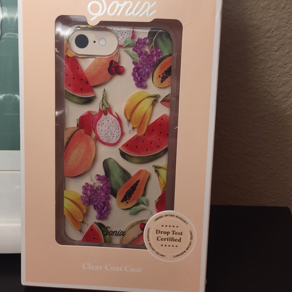 🌺😍 NEW SONIX IPHONE CASE calling all fruitbats!